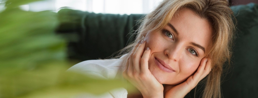 Pelle del viso cadente a 40 anni: scopri il lifting non invasivo viso